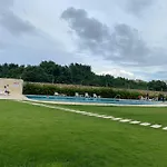 P, C, Tropical Dream,1 Hab,1 Bano, Balcon, Piscina, Wifi Alta Velocidad Gratis