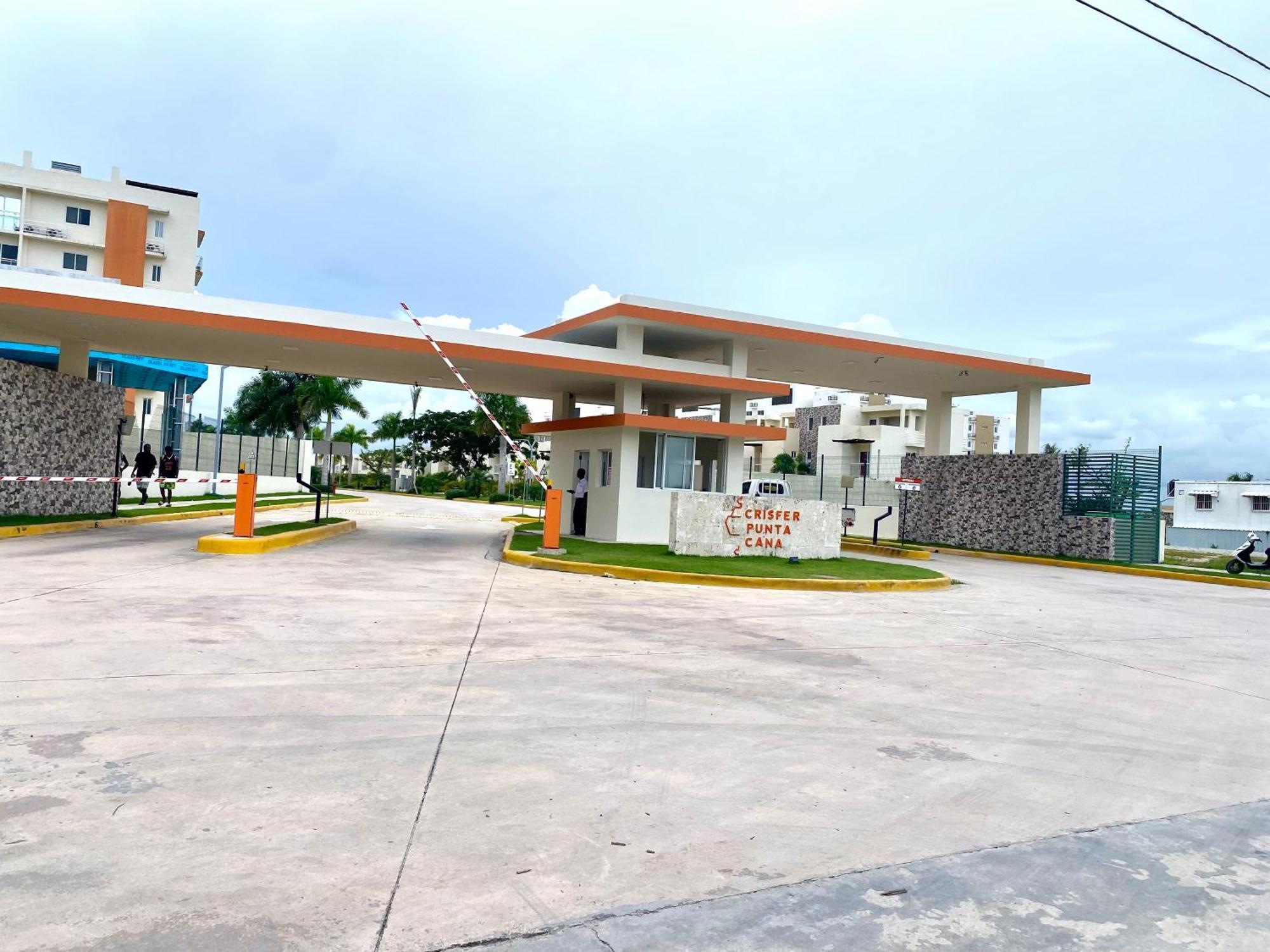 P, C, Tropical Dream,1 Hab,1 Bano, Balcon, Piscina, Wifi Alta Velocidad Gratis * Punta Cana